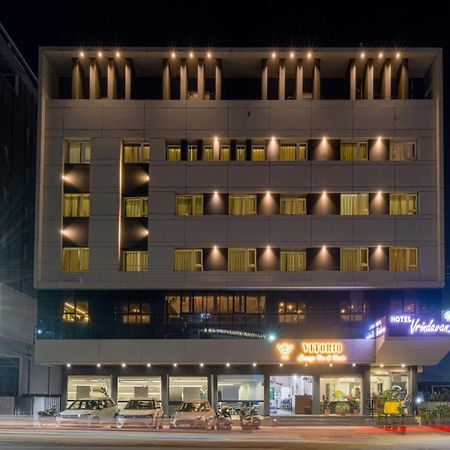 Hotel Vrindavan Deluxe Kolhapur Exteriör bild