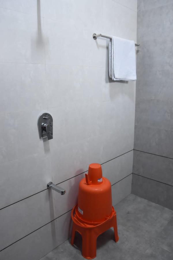 Hotel Vrindavan Deluxe Kolhapur Exteriör bild